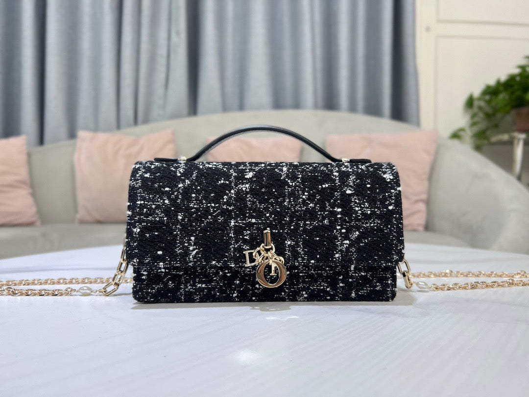 Dior Lady Top Handle Pouch (21cm)