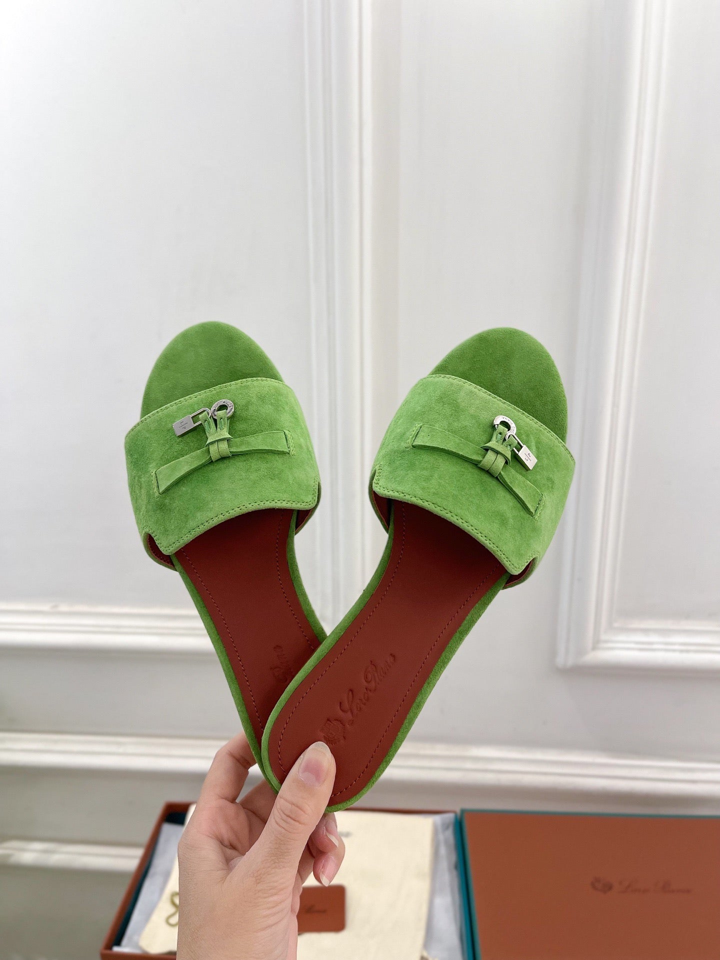 LP Sandals