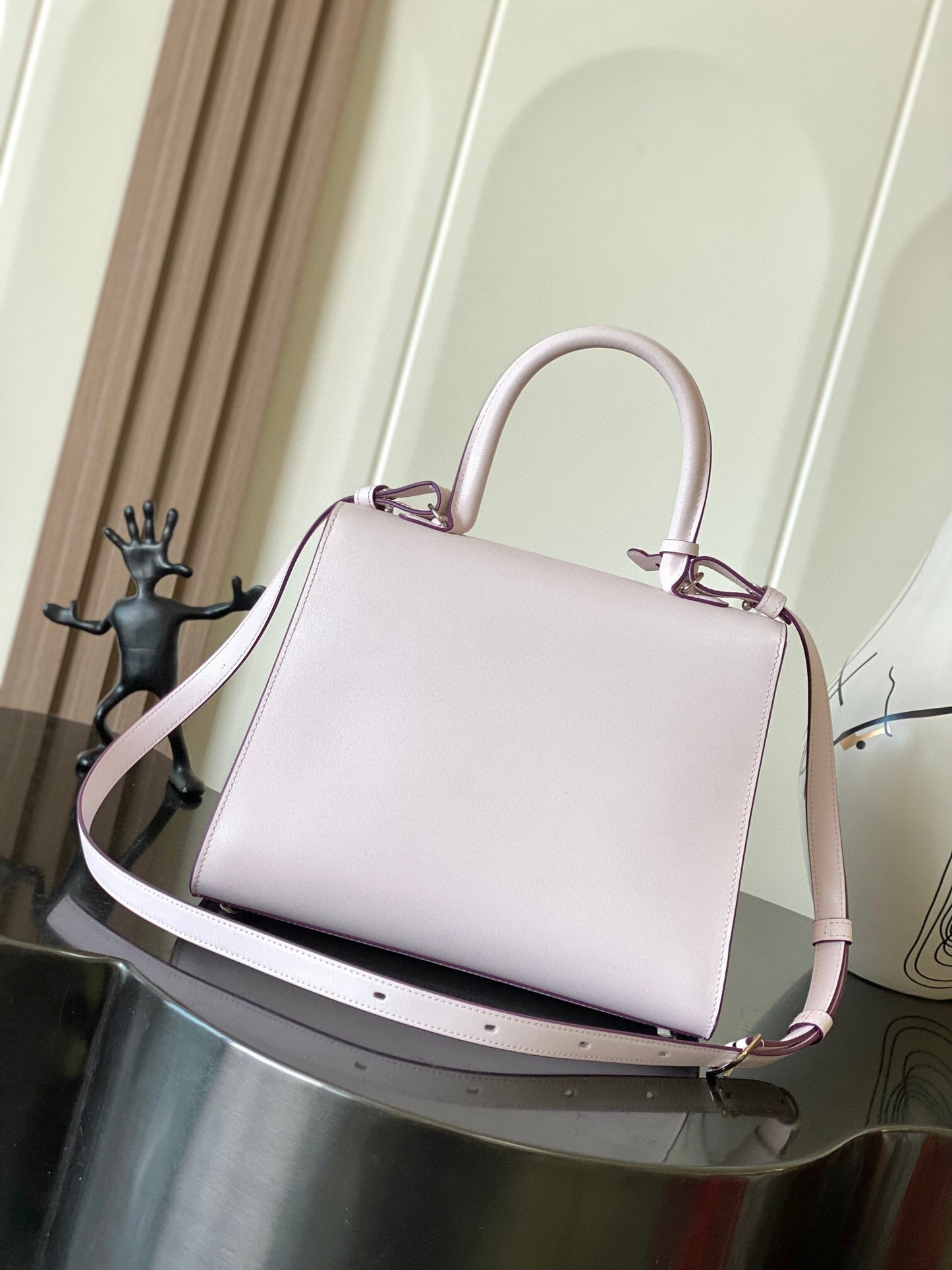 Delvaux Sling Bag (28*15*22cm)