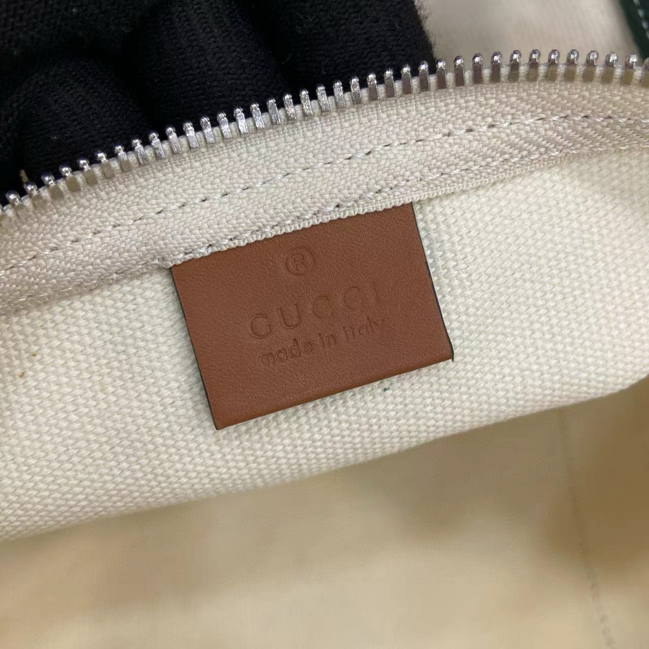 Gucci Duffle Bag 30x16x15CM