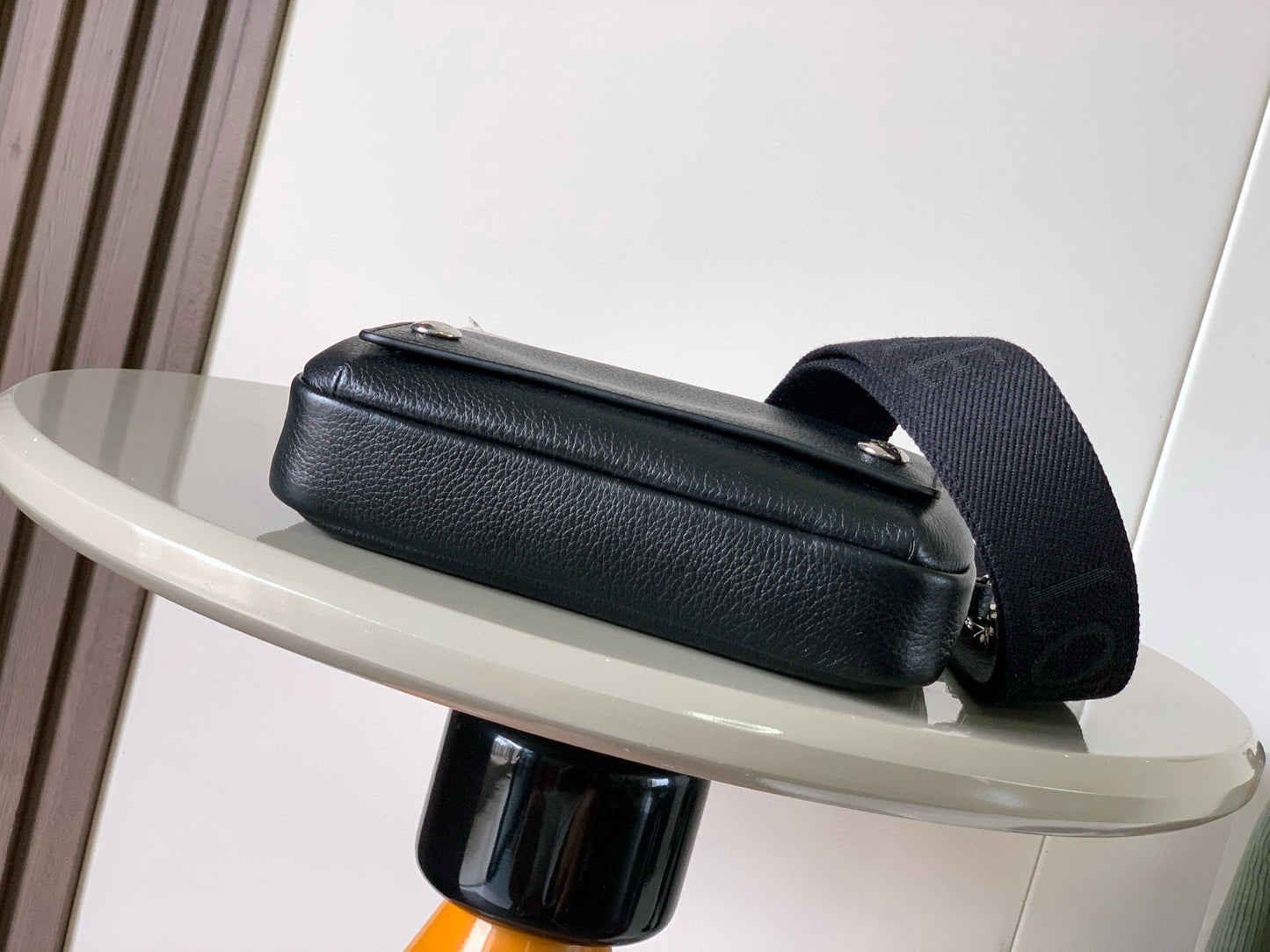 Loewe Messenger Bag 20x12.5x6CM