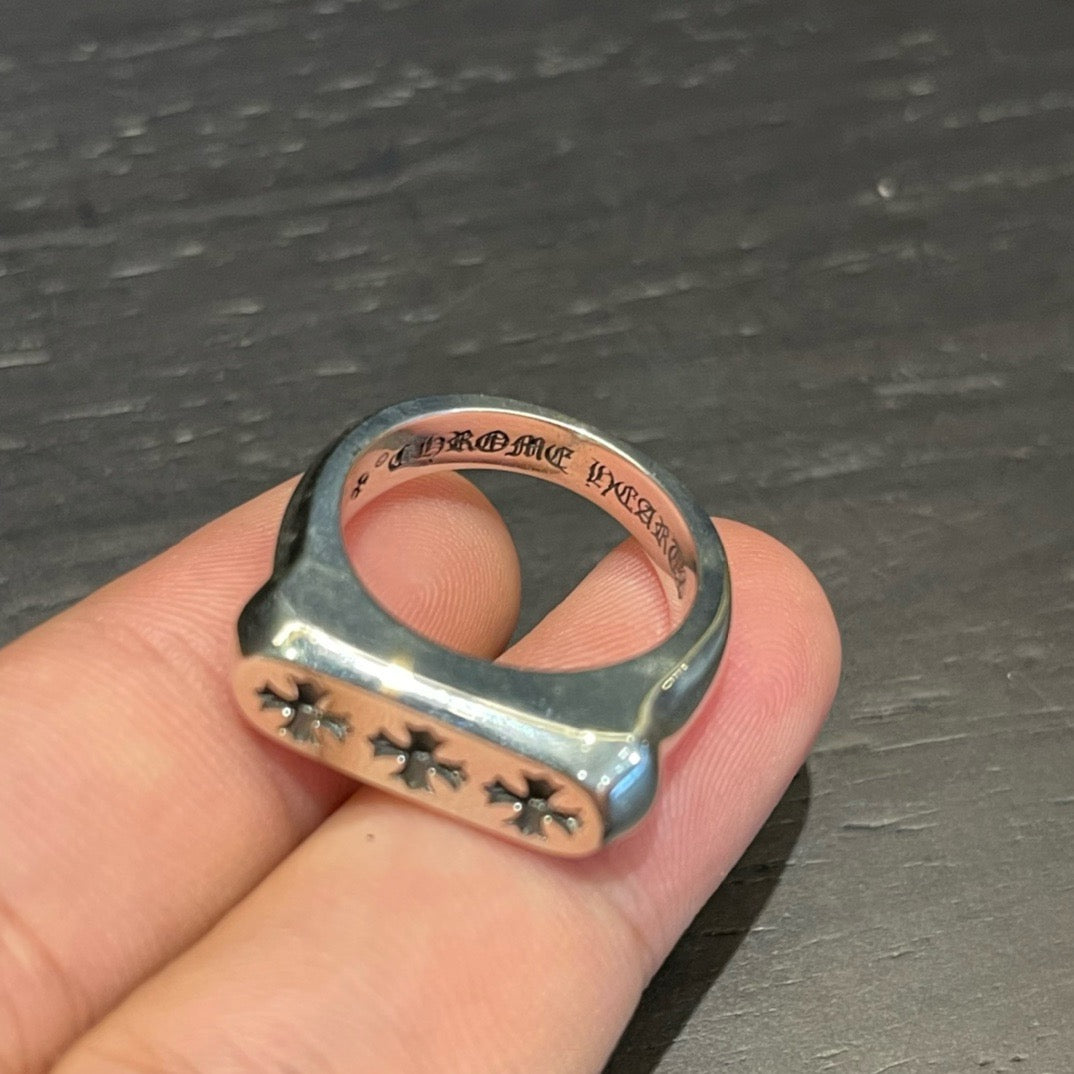 Anillo Corazones Cromados