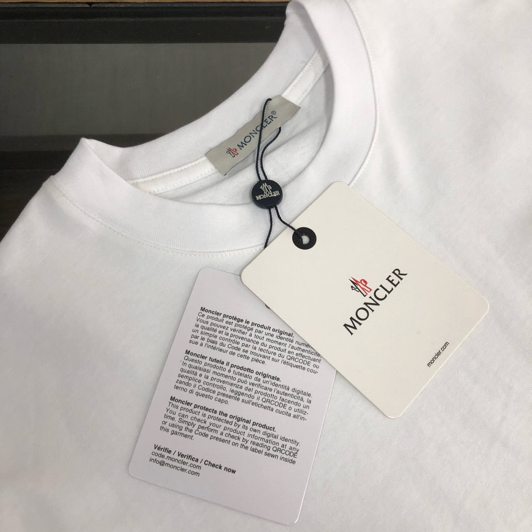 Moncler T-shirt