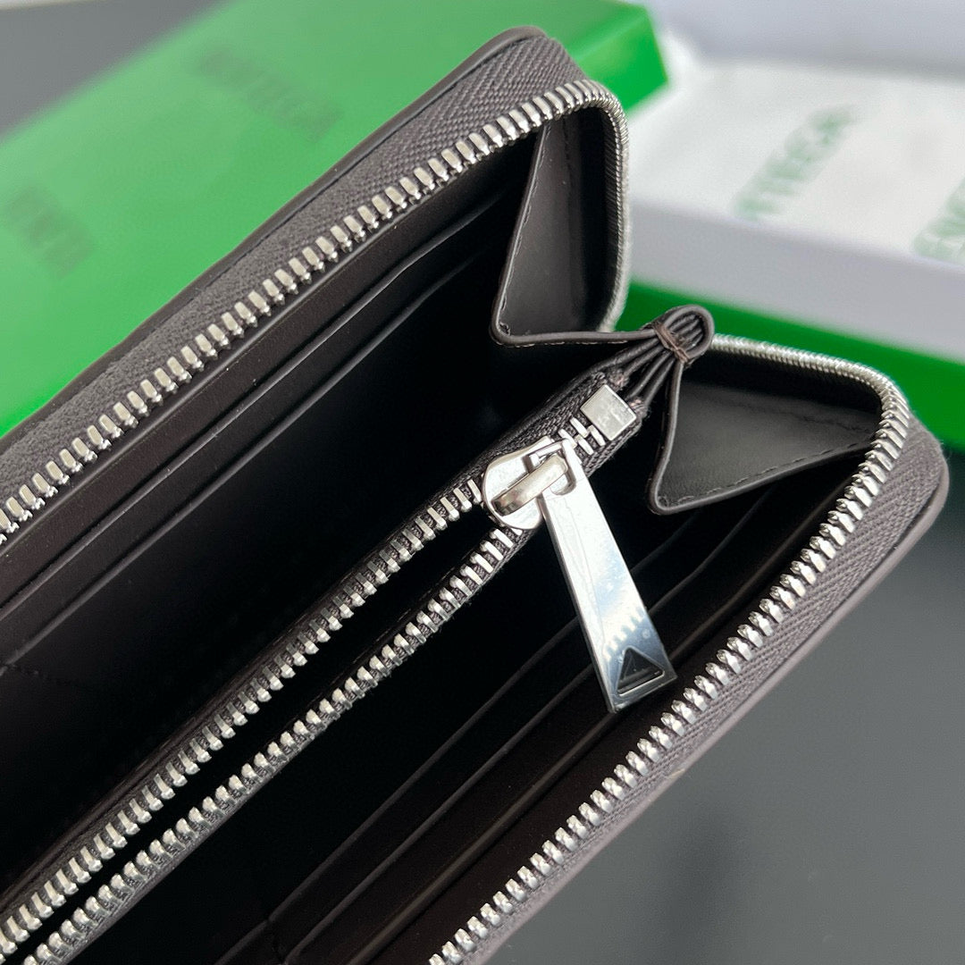 Bottega Veneta Long Zipped Wallet