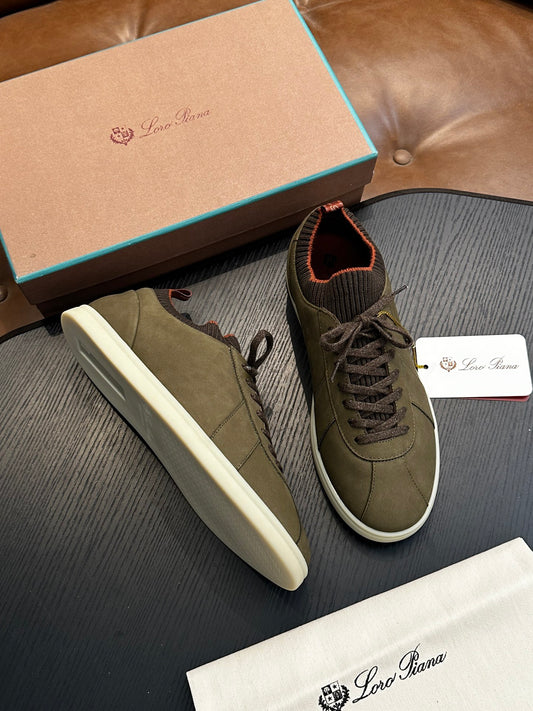LP Sneakers