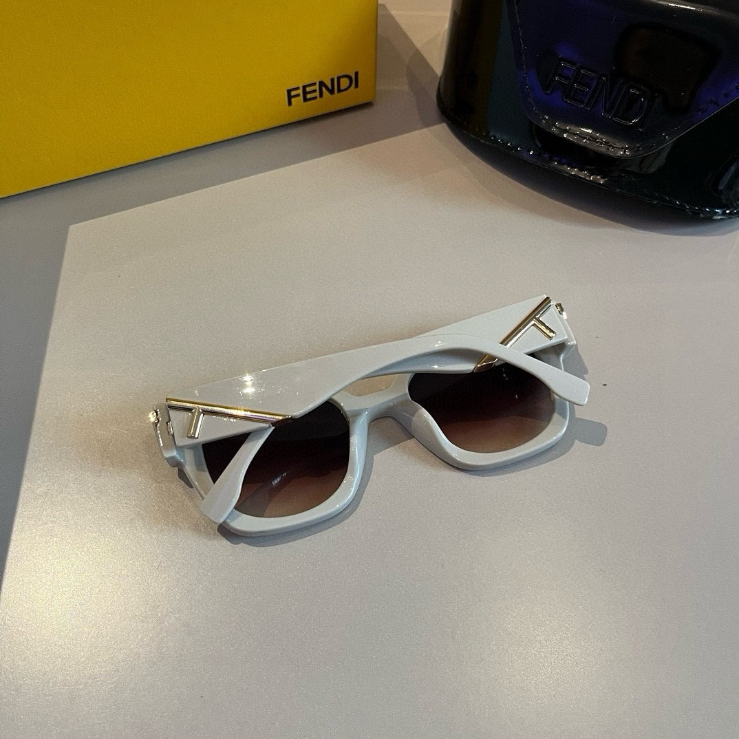 gafas de sol fendi