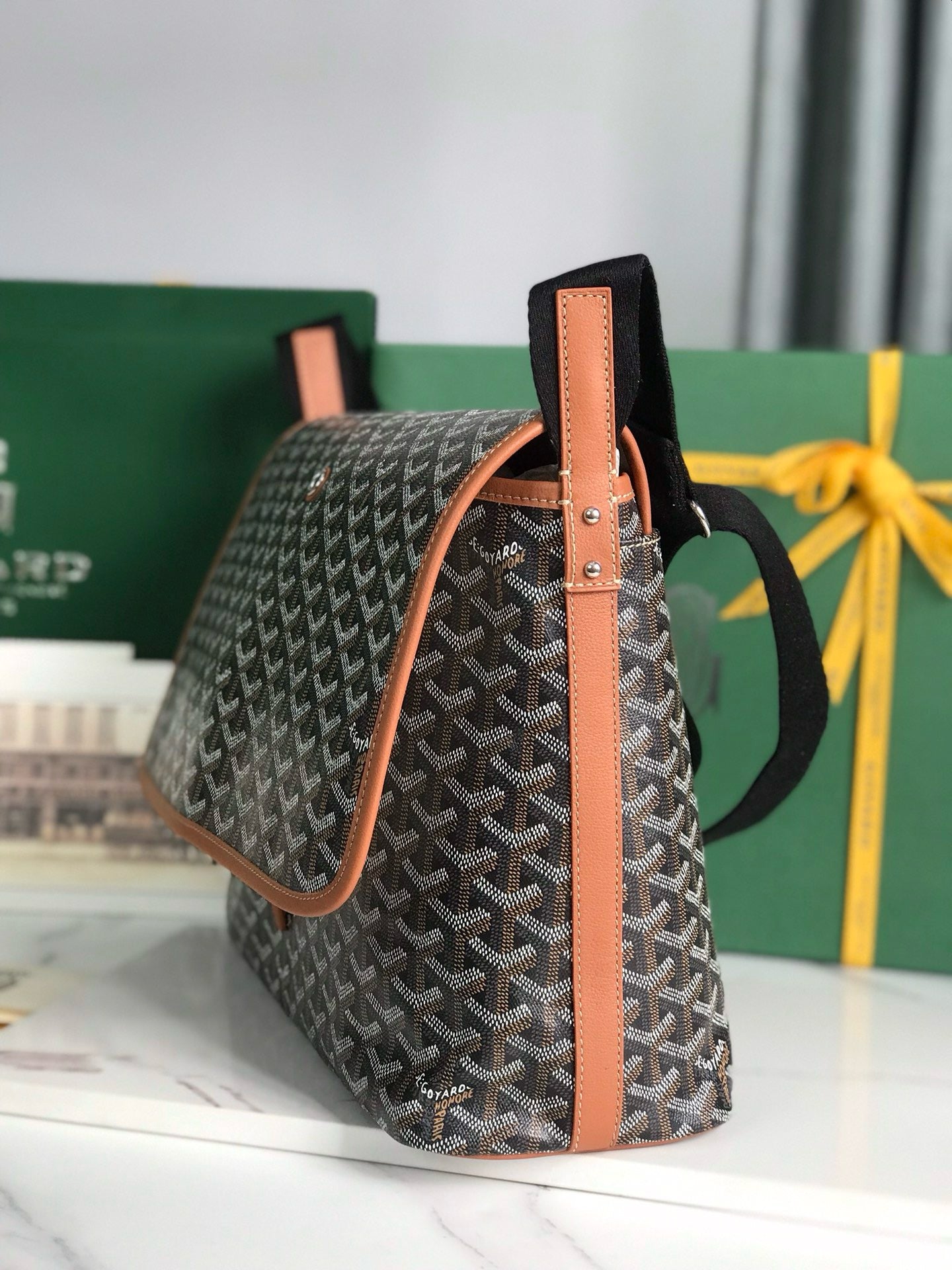 Goyard Messenger Bag 35x26x7.5cm