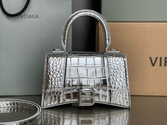 BLCG Hourglass Crocodile Top-handle Handbag
(19x8x21cm)