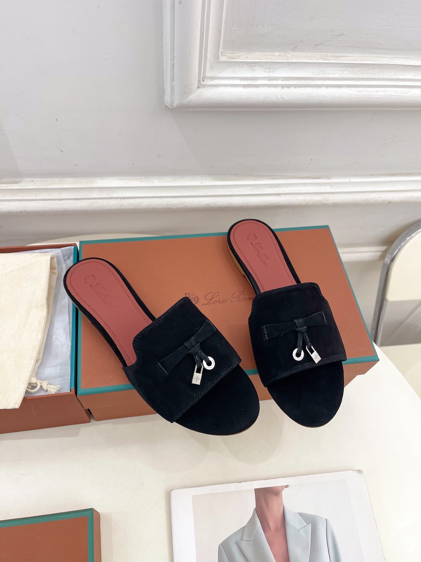 LP Sandals