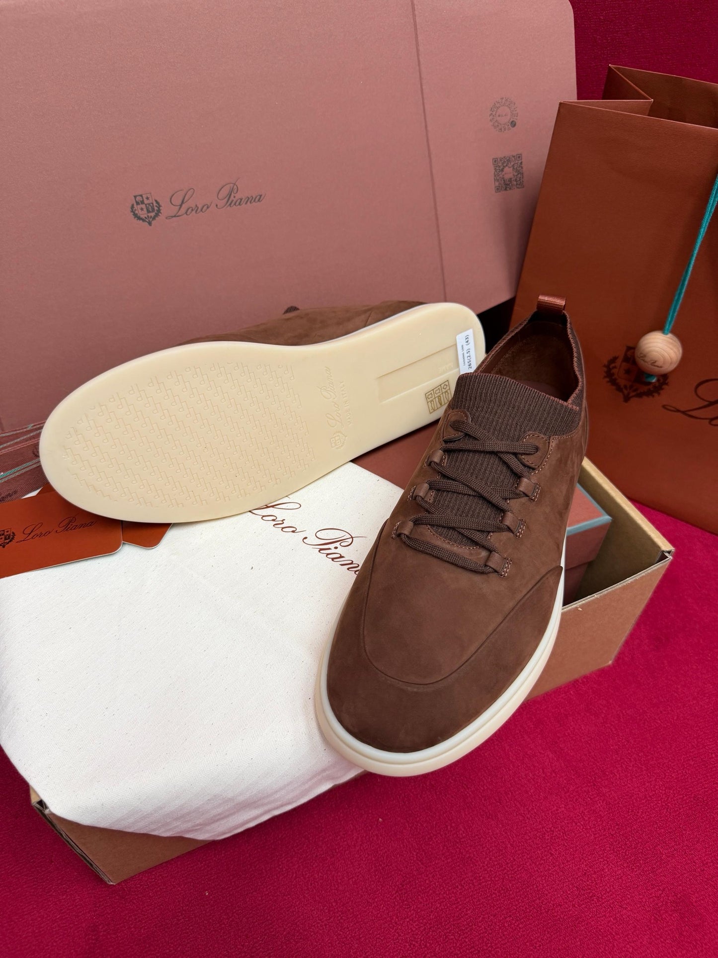 LP Sneaker