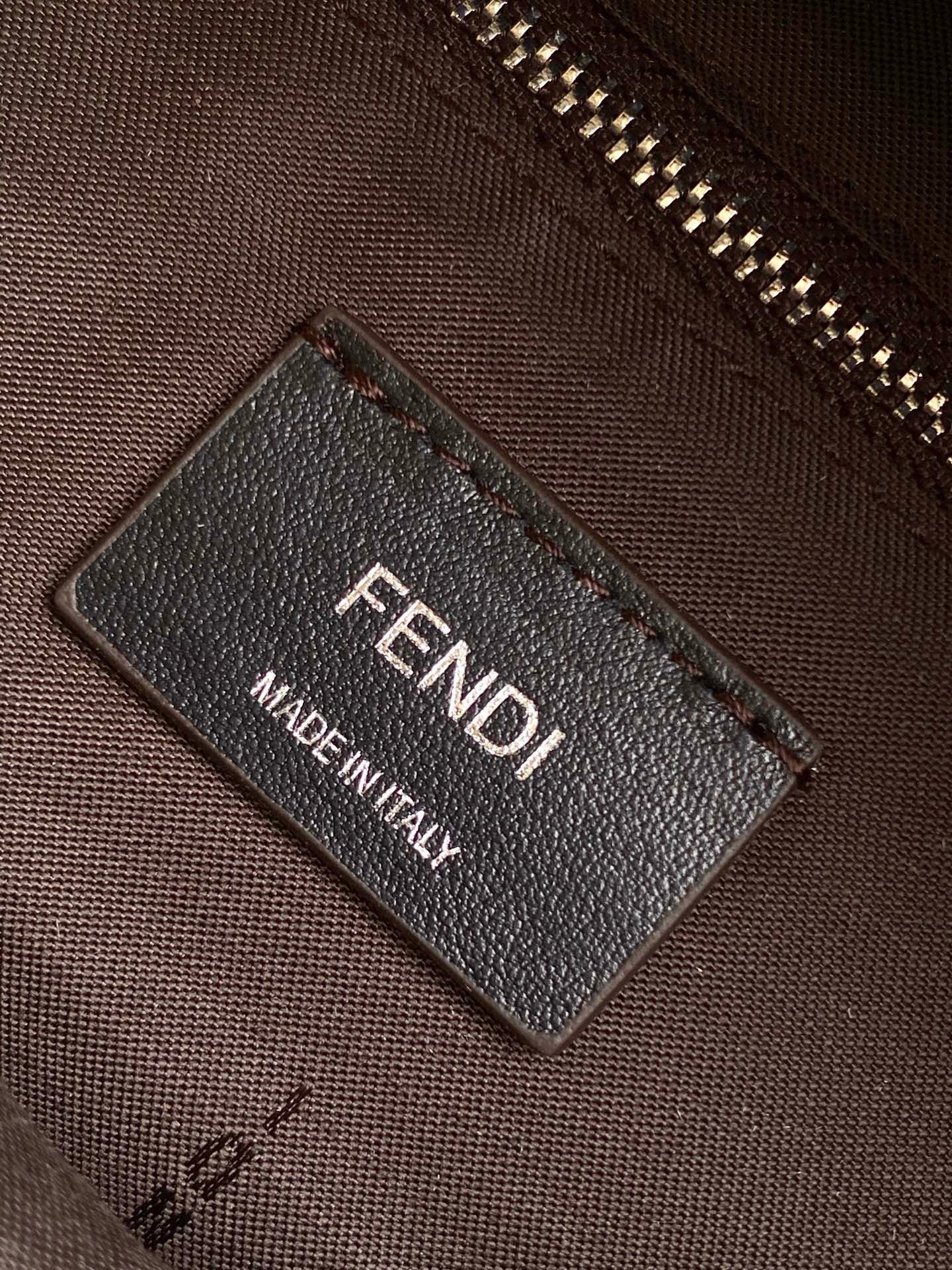 Fendi Backpack24-12-36CM