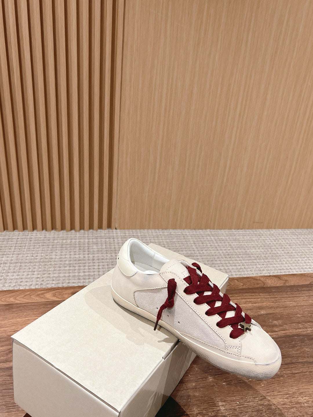 Golden Goose Sneaker
