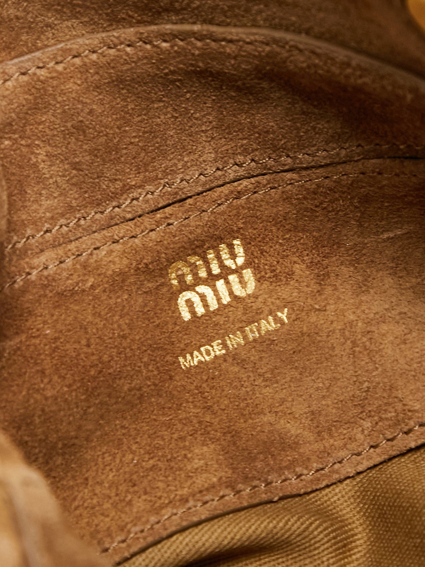Miu Miu Cross Body Bag 18x10x7cm