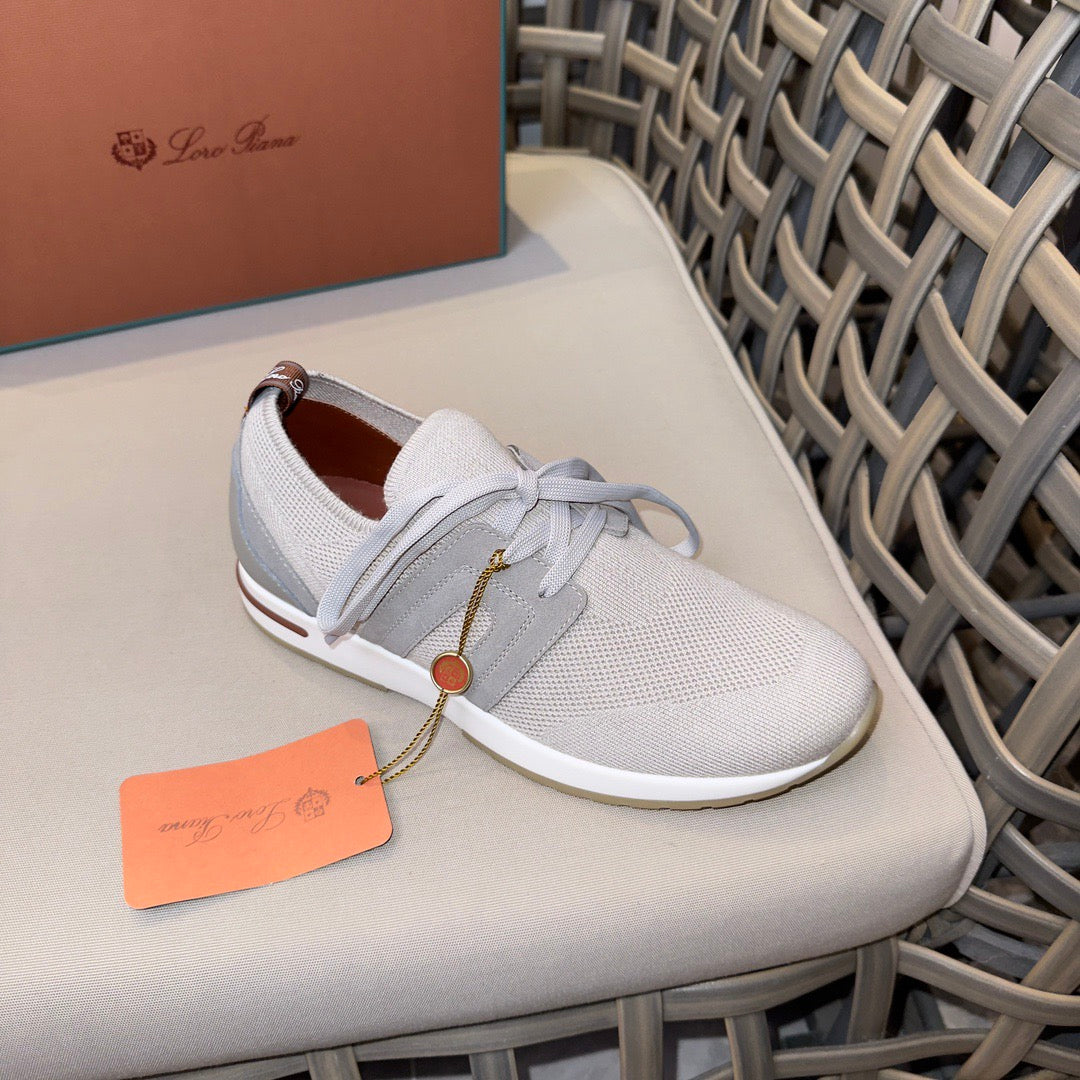 LP Sneakers