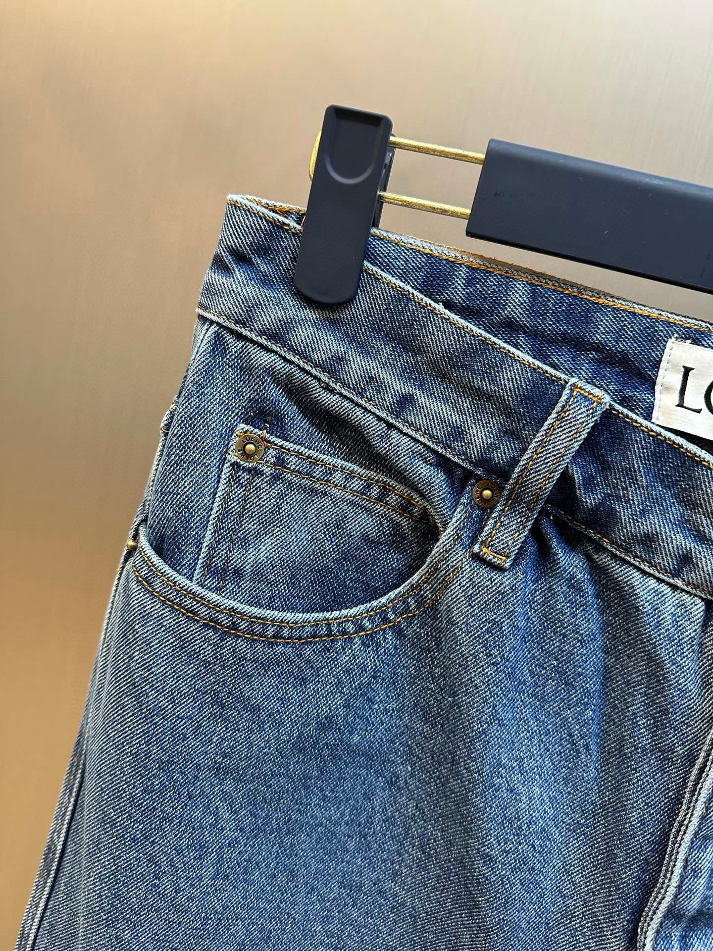 Loewe Jean