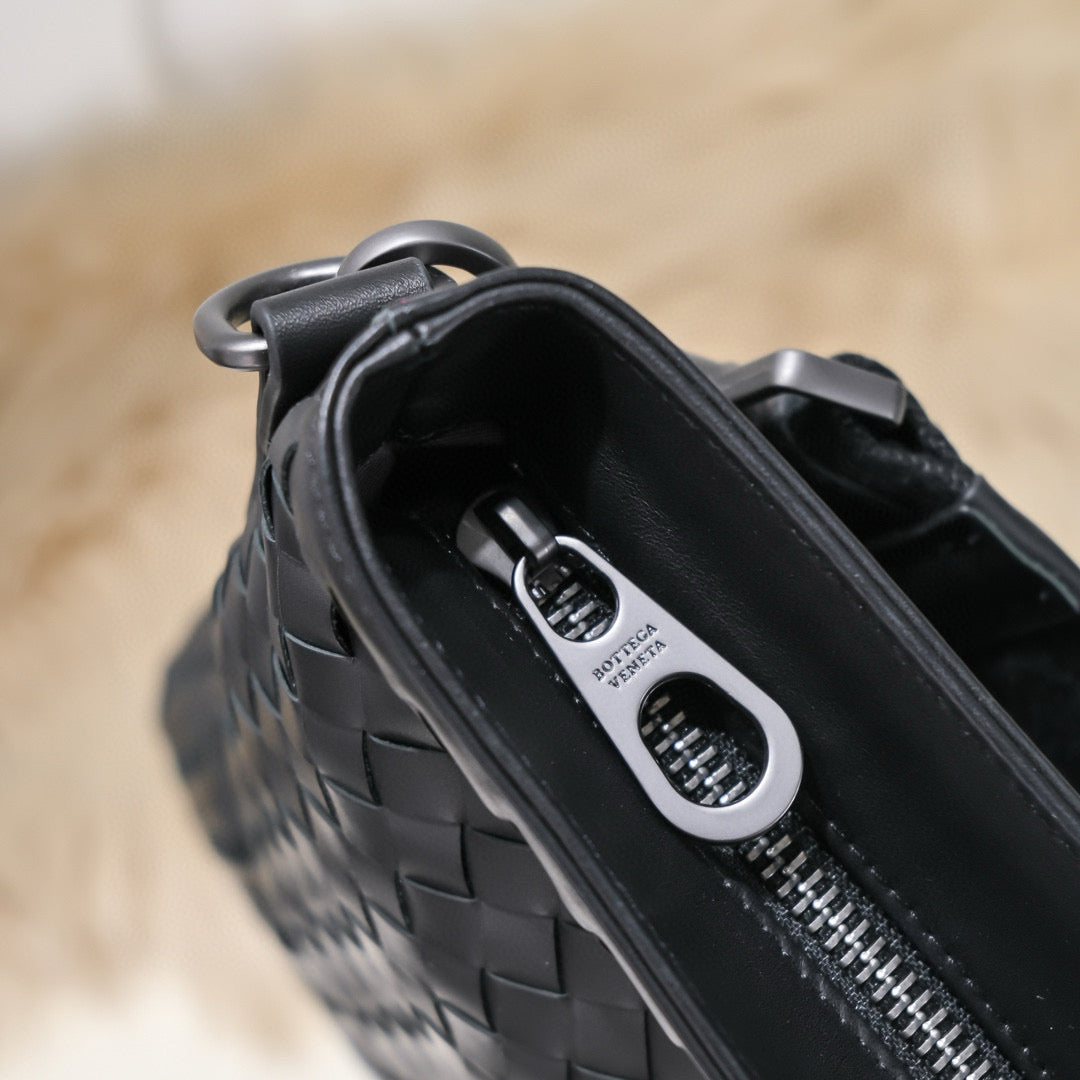 BV Cross Body Bag 30.30.3CM