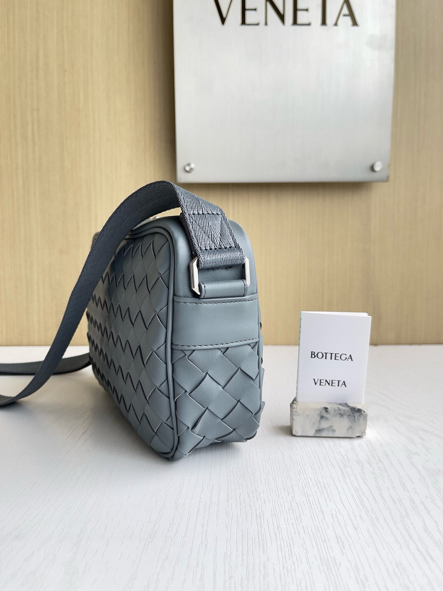 BV Intrecciato Camera Bag