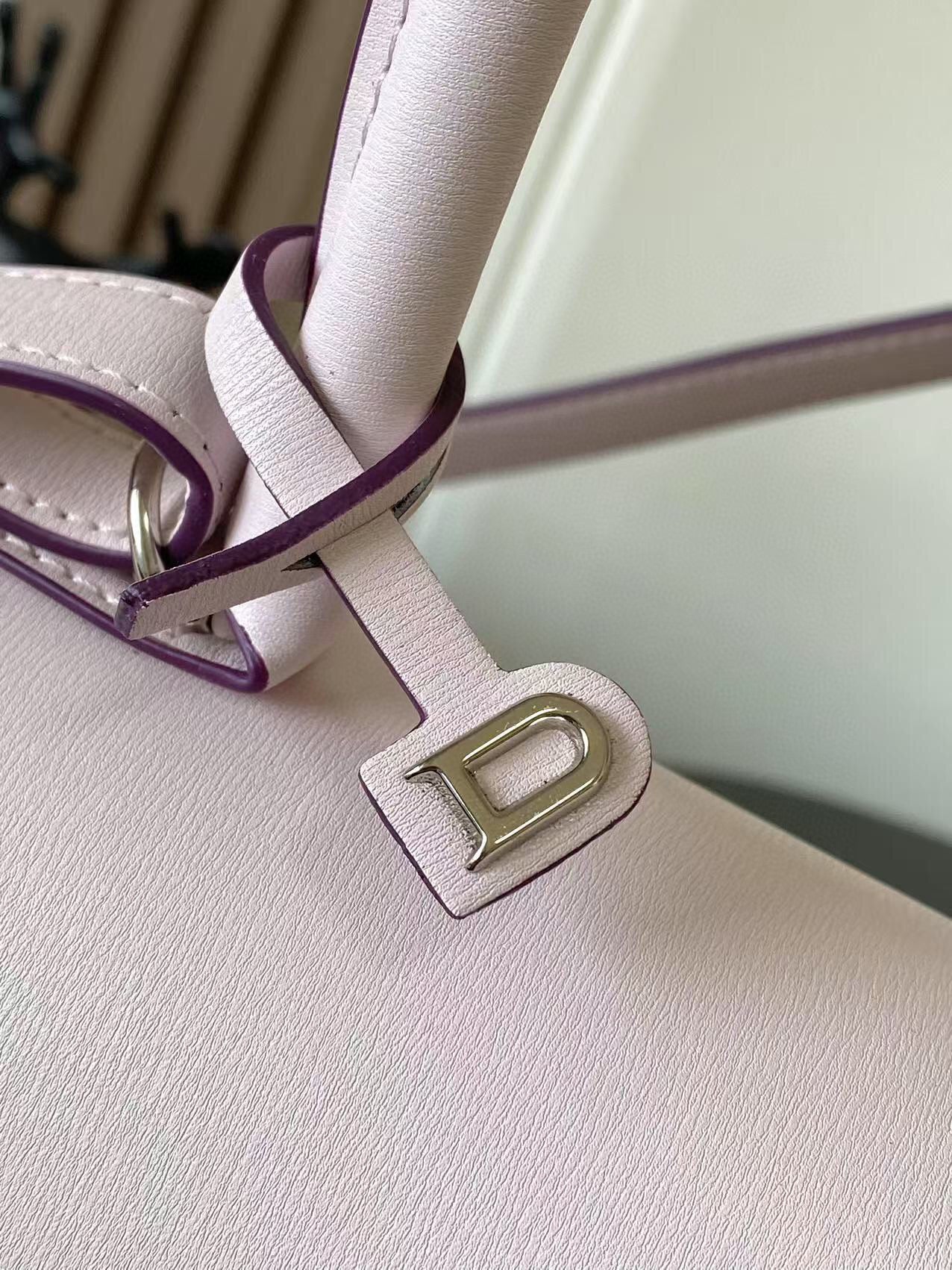 Delvaux Sling Bag (28*15*22cm)