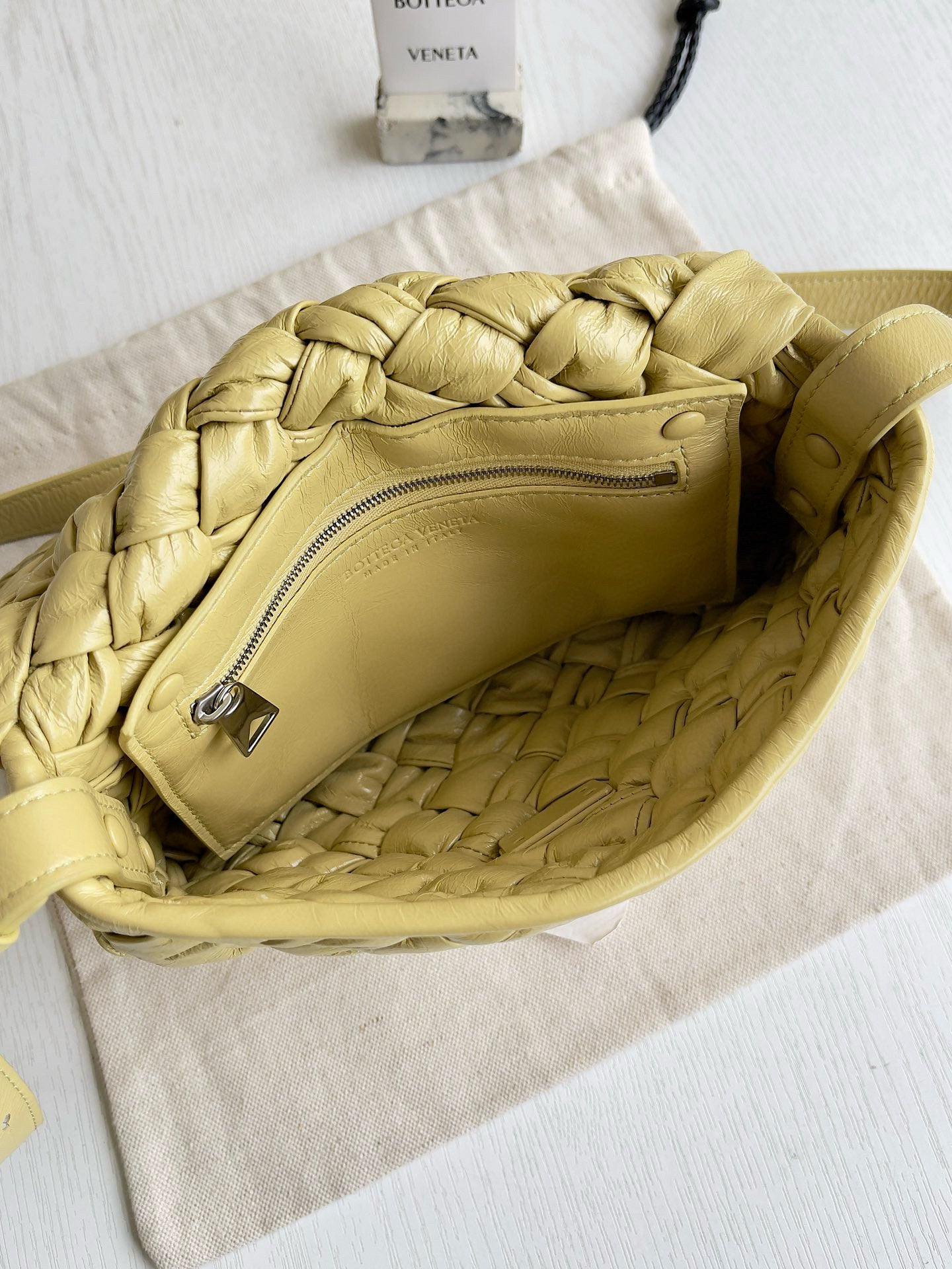 BV Foulard Rumple Messenger Bag