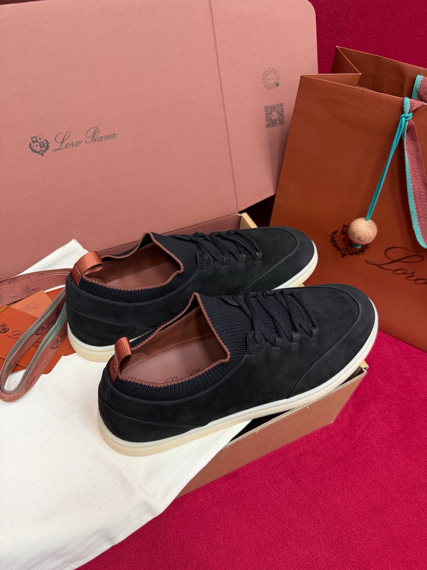 LP Sneaker