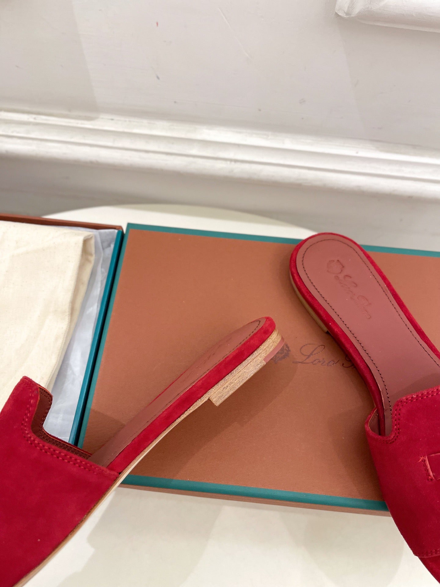 LP Sandals