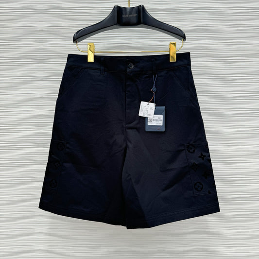 1V Shorts