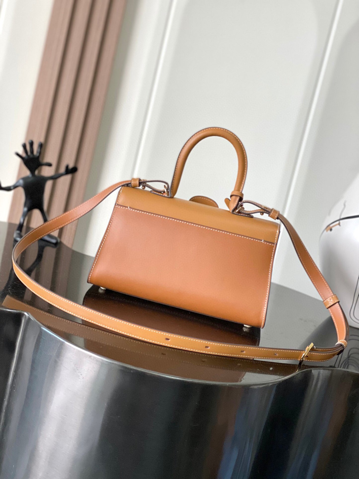 Delvaux Sling Bag (28*12*16cm)