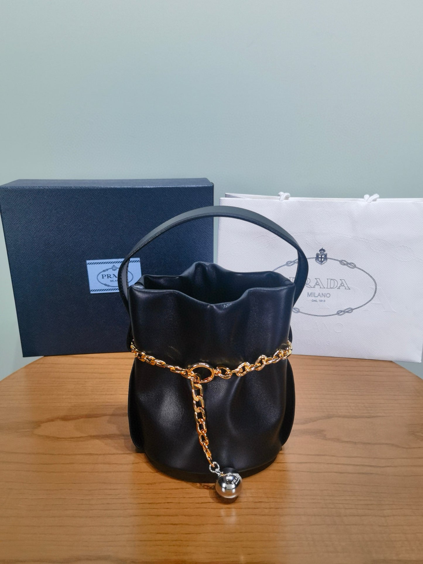 PD Petit Sac Noir Bucket Bag