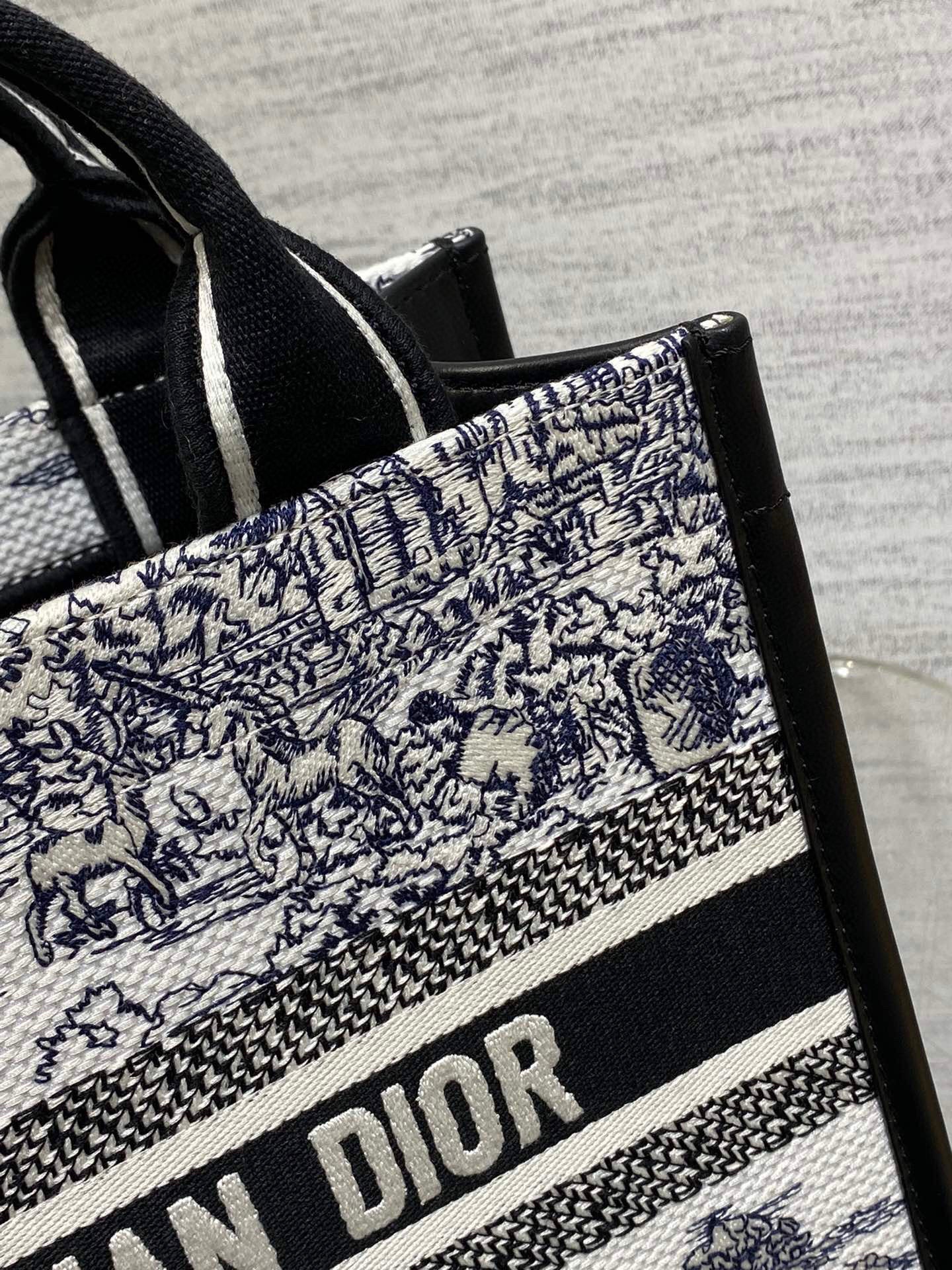 Dior Tote  26x12x21cm