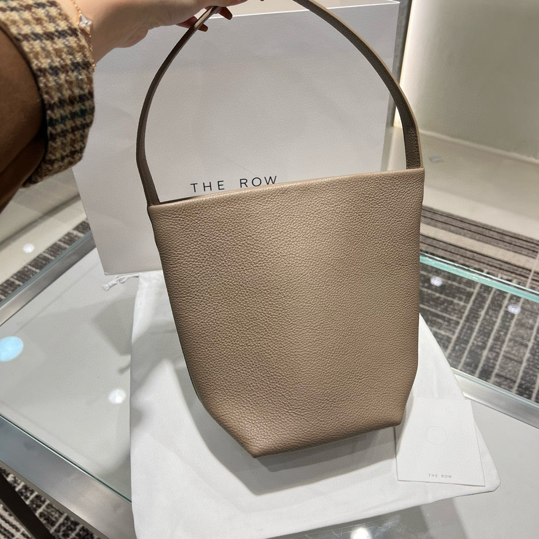 The Row Bucket Bag(24CM*22CM*11CM)