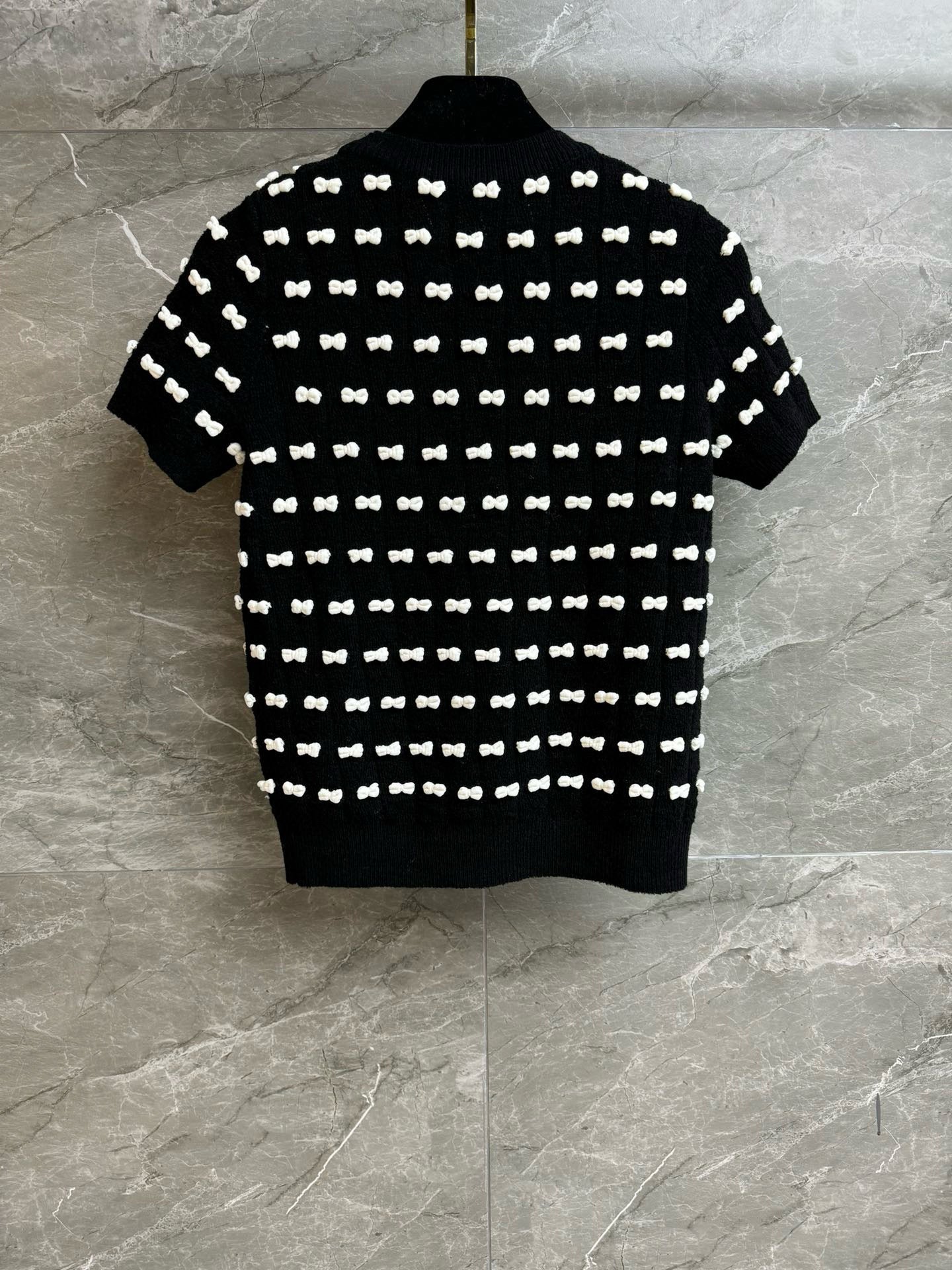 Chanel T-Shirt