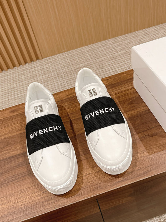 Givenchy Sneakers