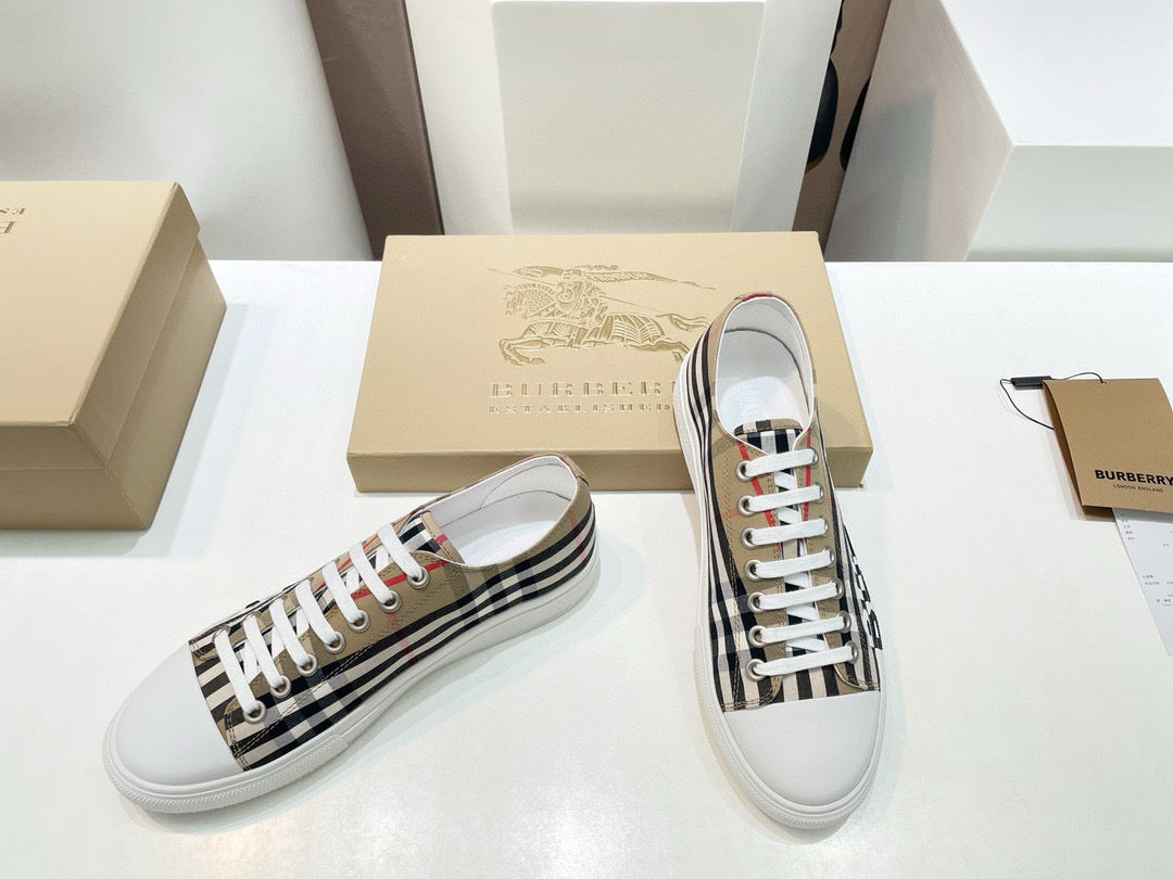 Burberry Sneakers