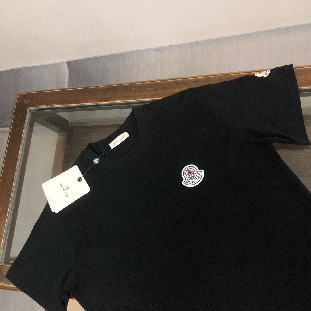 Moncler T-shirt