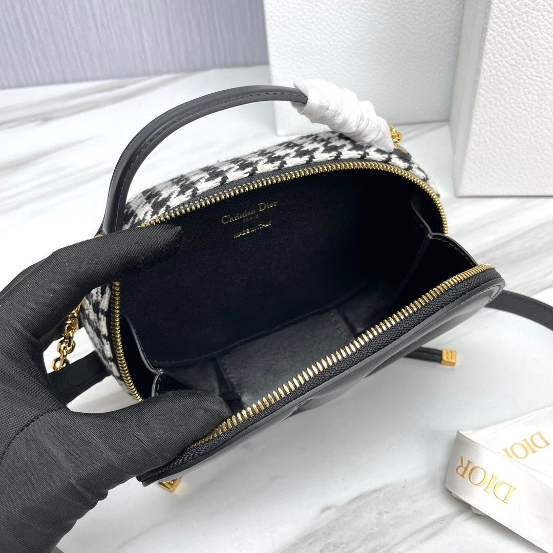 Dior Signature Oval Bag (18cm)