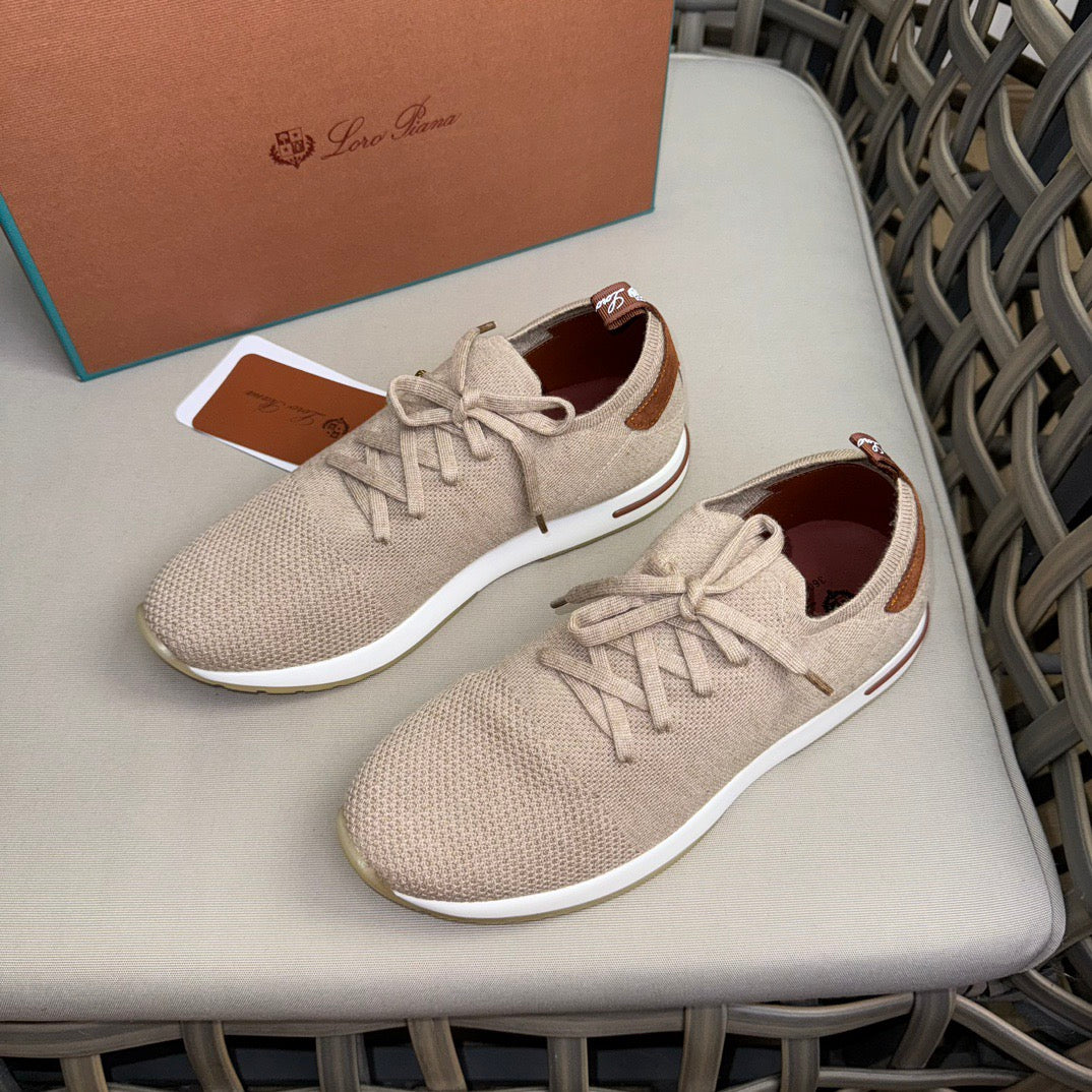 LP Sneakers