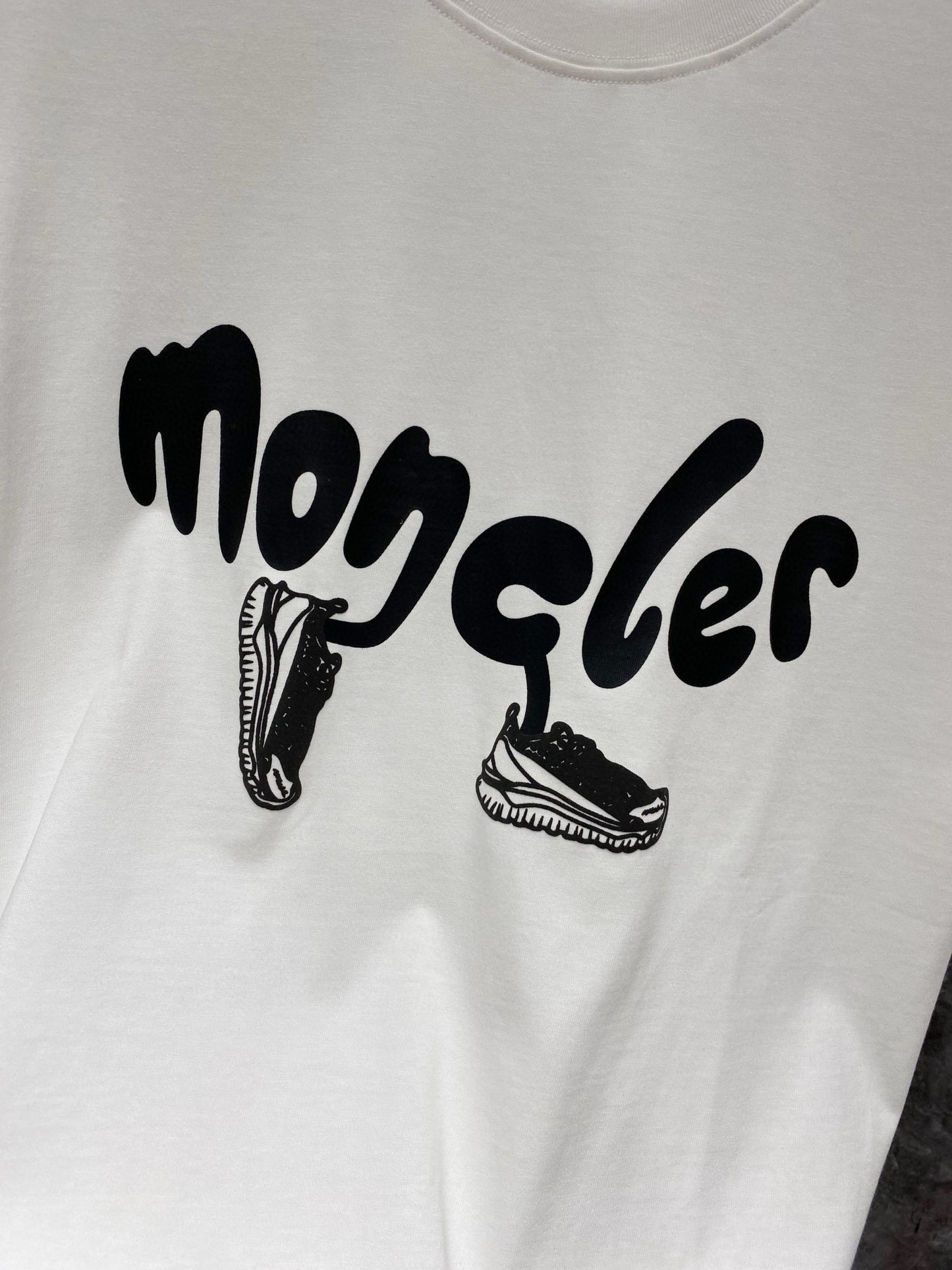 Moncler T-shirt