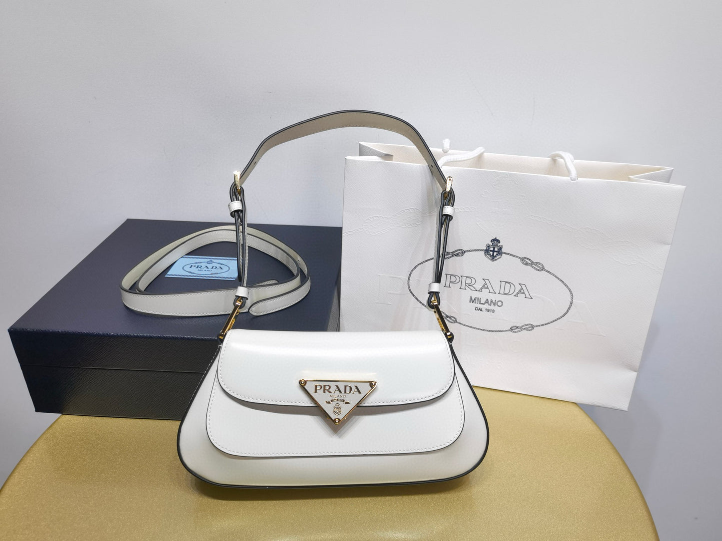 Prada Shoulder Bag 24x11x4cm