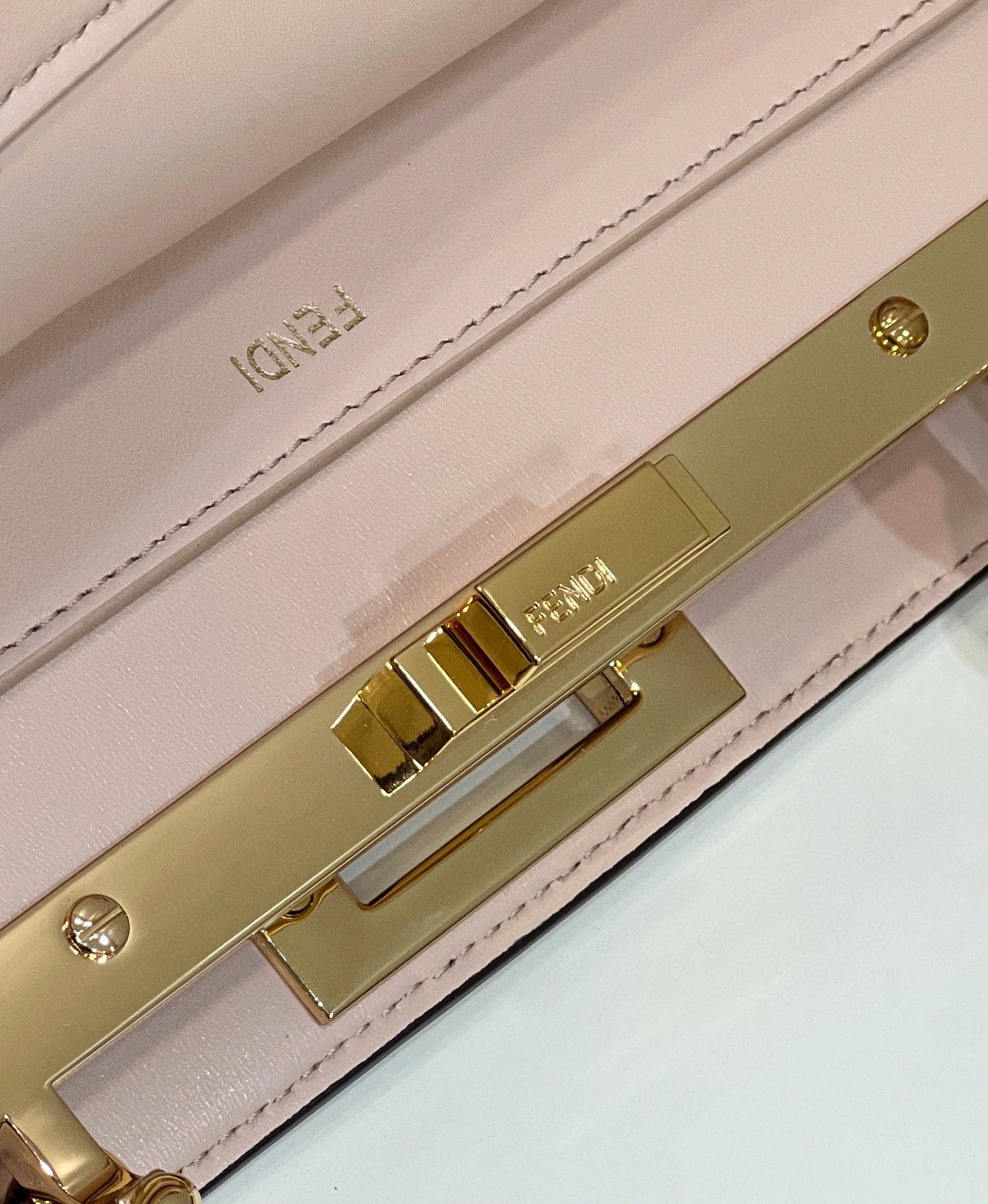 Fendi Peekaboo Bag (33x12x25 cm)