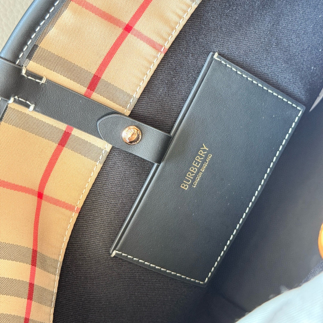 Burberry Bucket Bag(16CM*15CM*23CM)