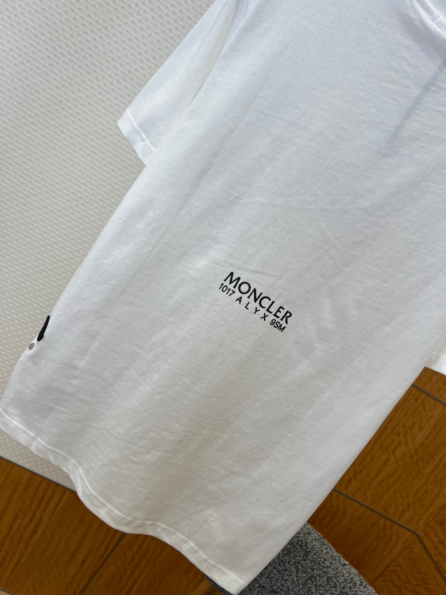 Moncler T-shirt