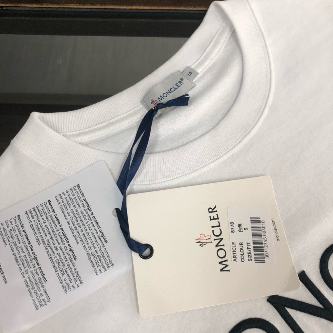 Moncler T-shirt