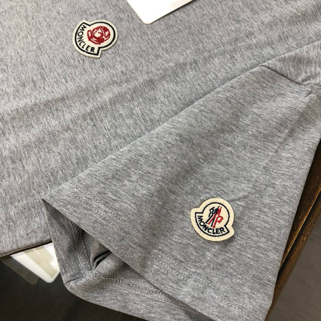 Moncler T-shirt