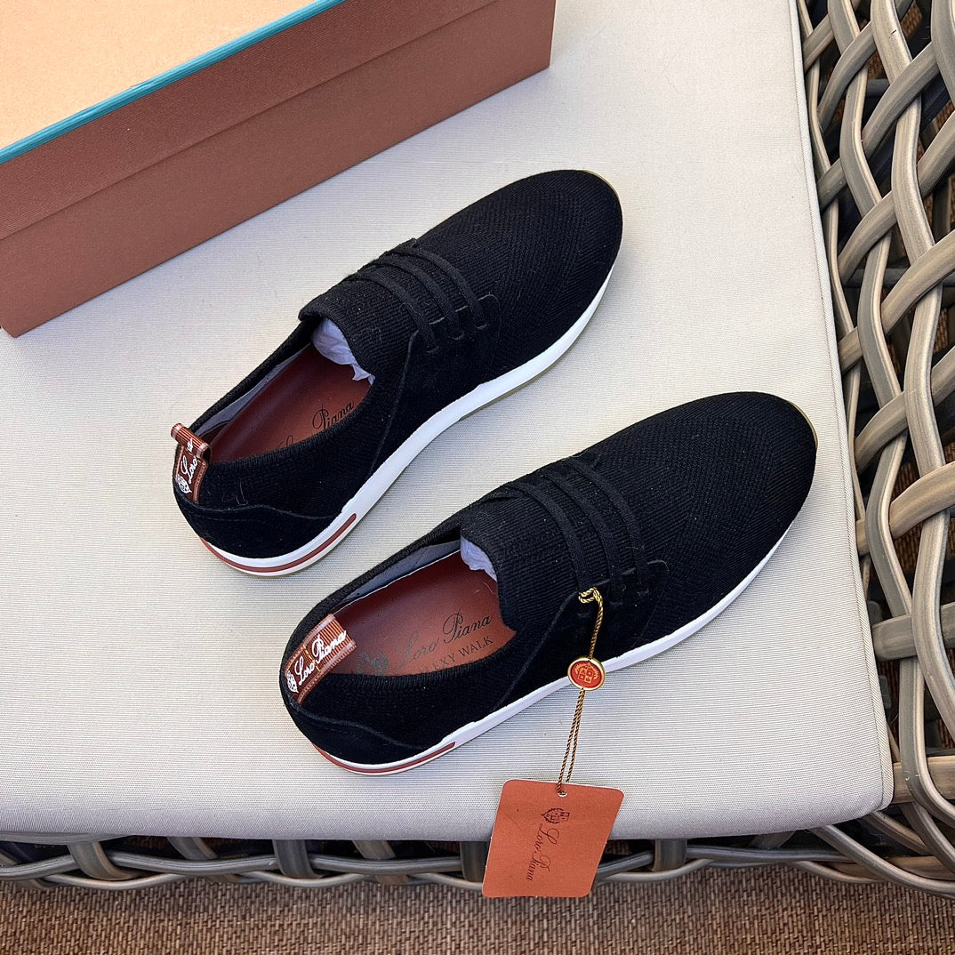 LP Sneakers