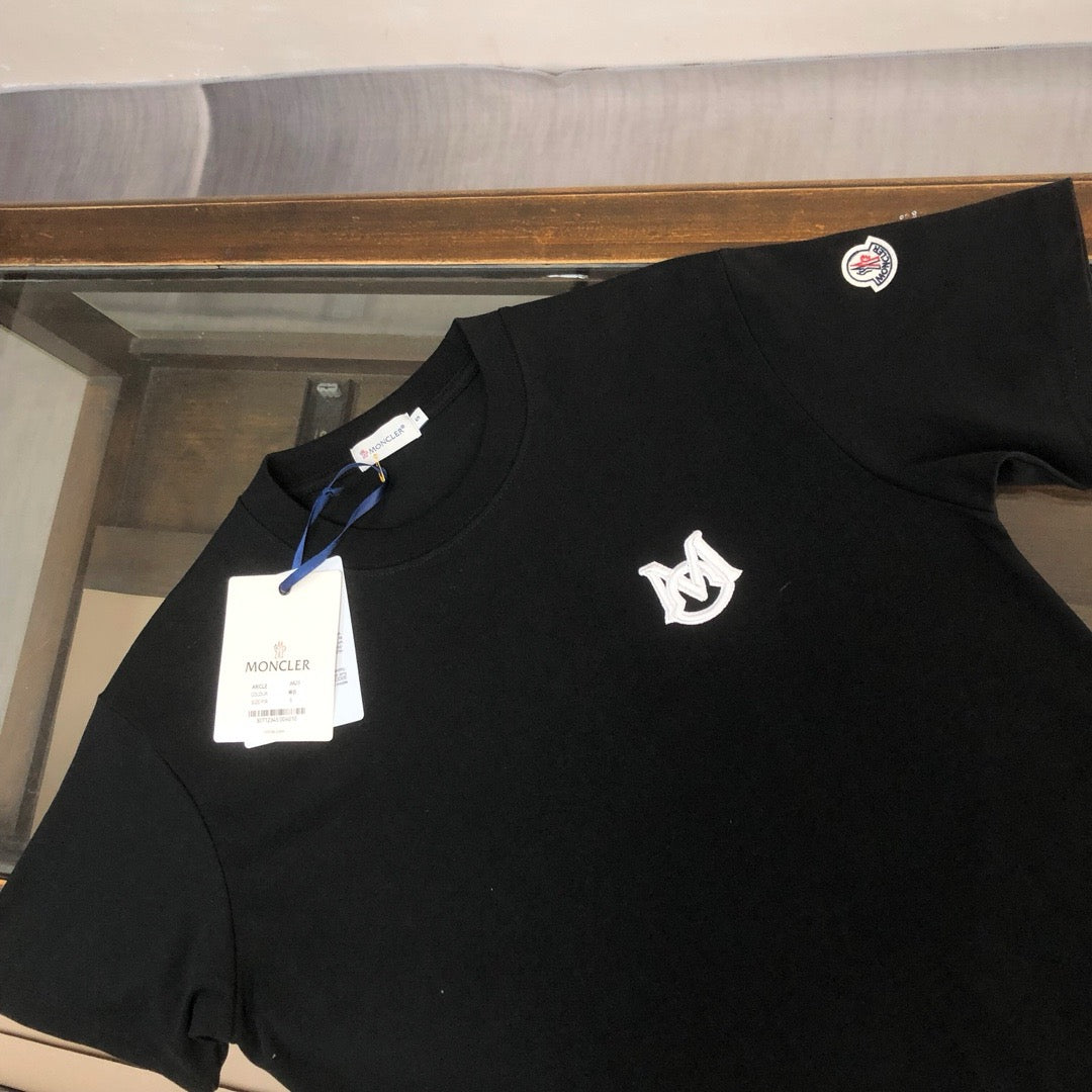 Moncler T-shirt