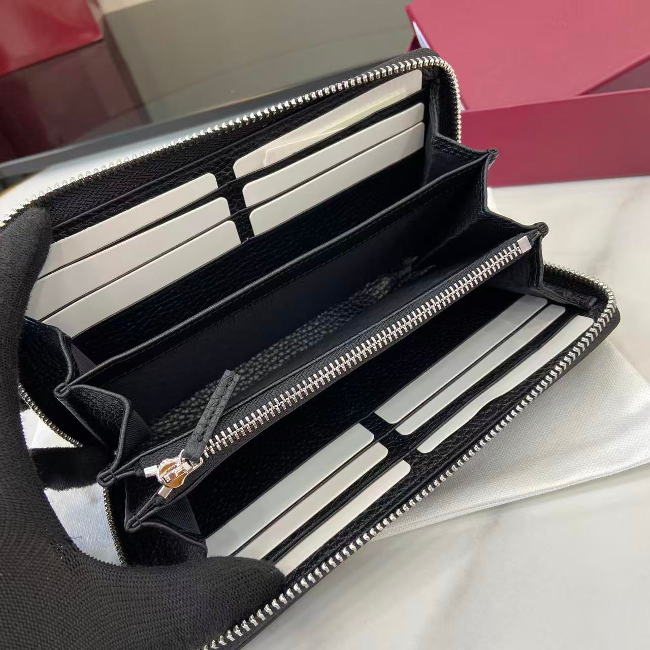 Gucci Long Zipped Wallet