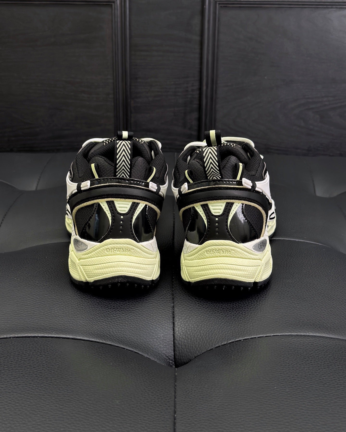 Off-White ODSY 1000 Sneaker