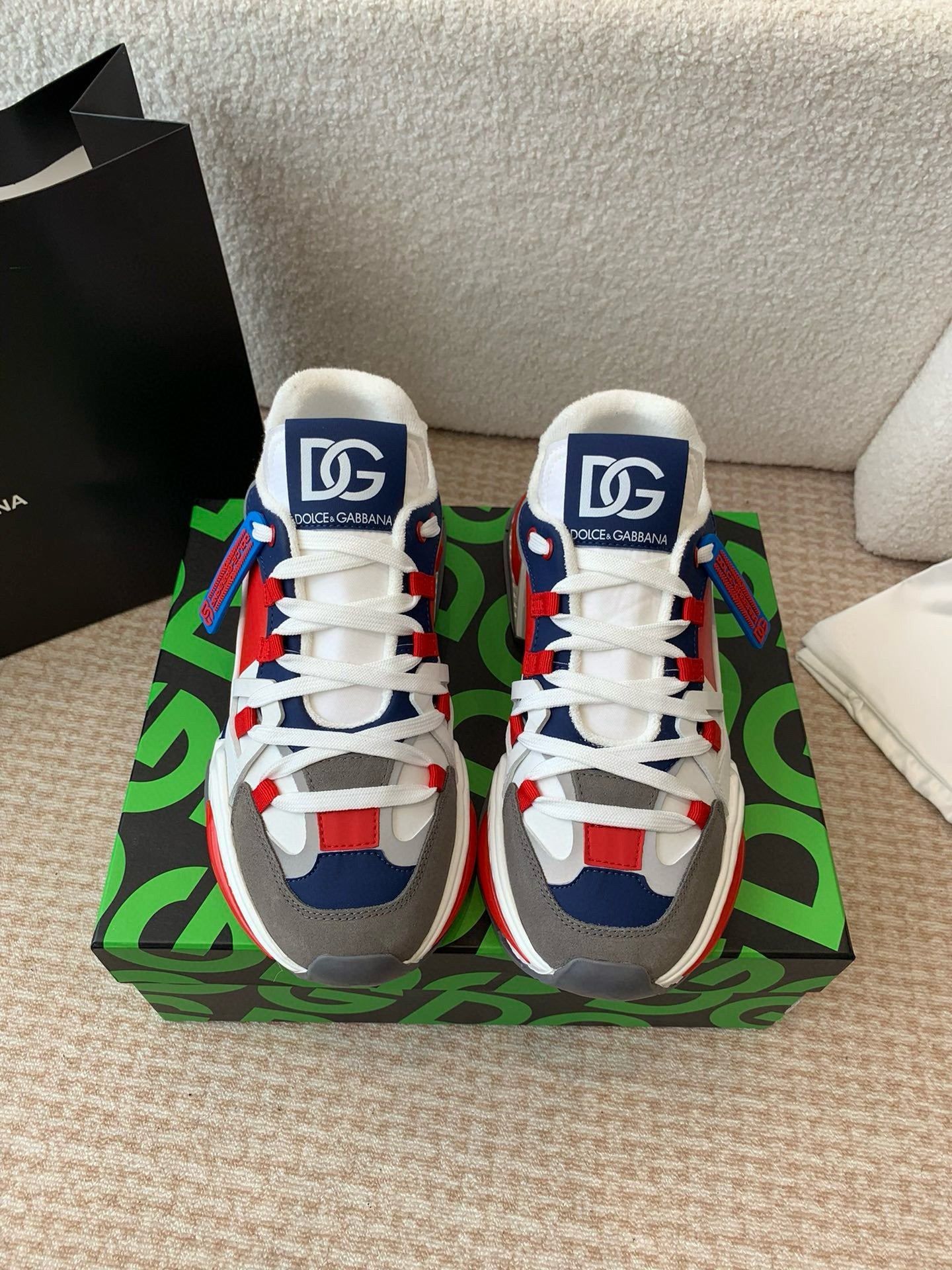 DG Sneakers
