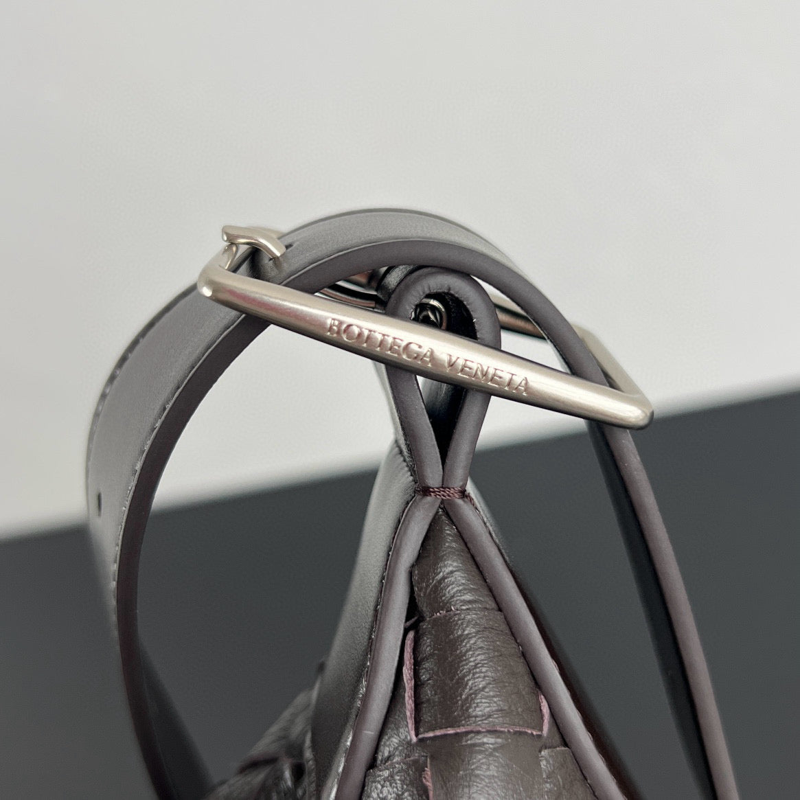 BV Hobo Bag 44x33x9CM