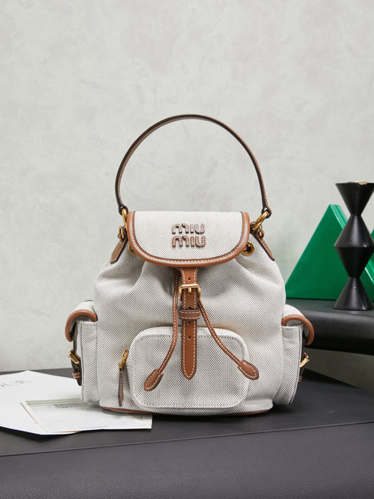 Miu Miu Backpack 22x18x11.5cm